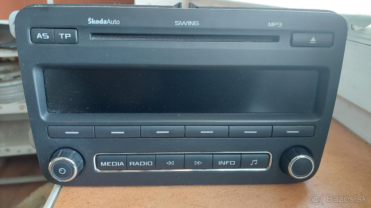 AUTORÁDIO ŠKODA SWING
