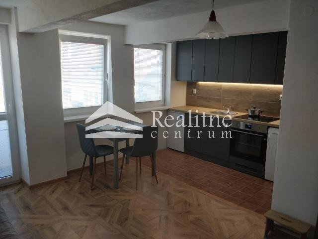 Predám 1 + KK s balkónom