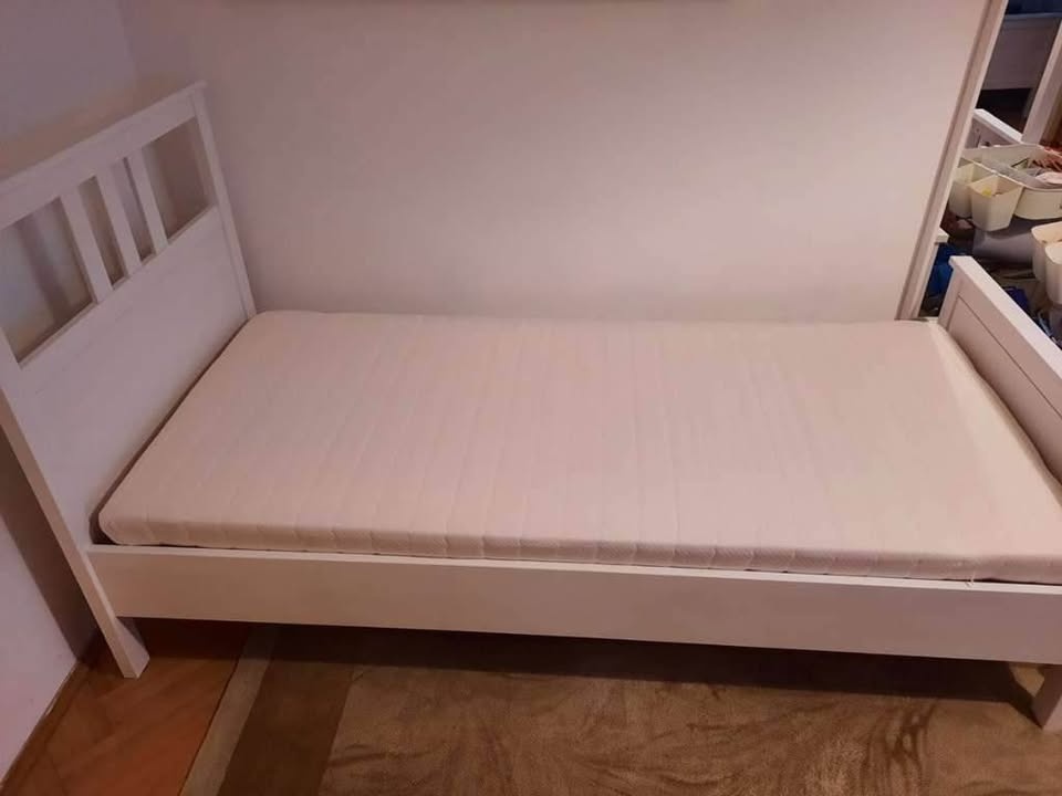 IKEA HEMNES postel 90x200