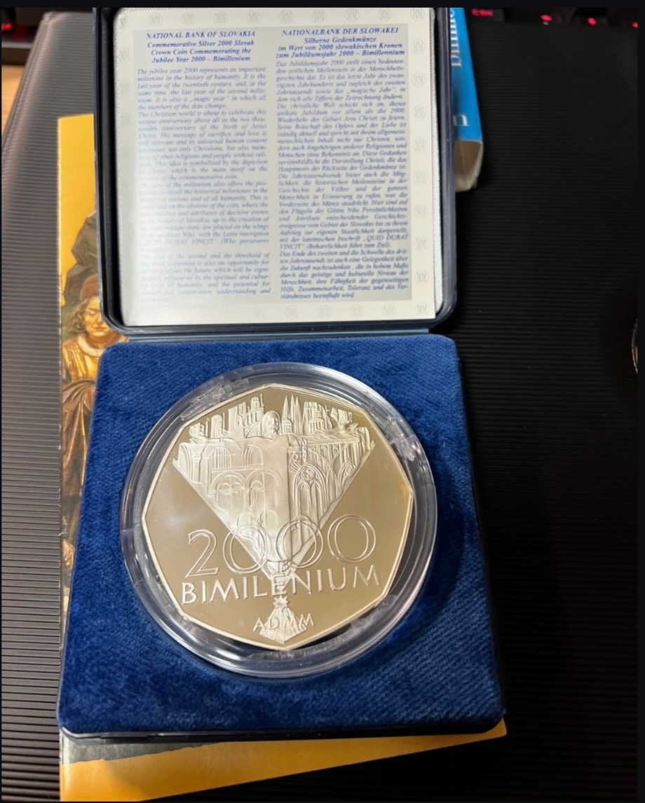 predam striebornu mincu 2000 Sk