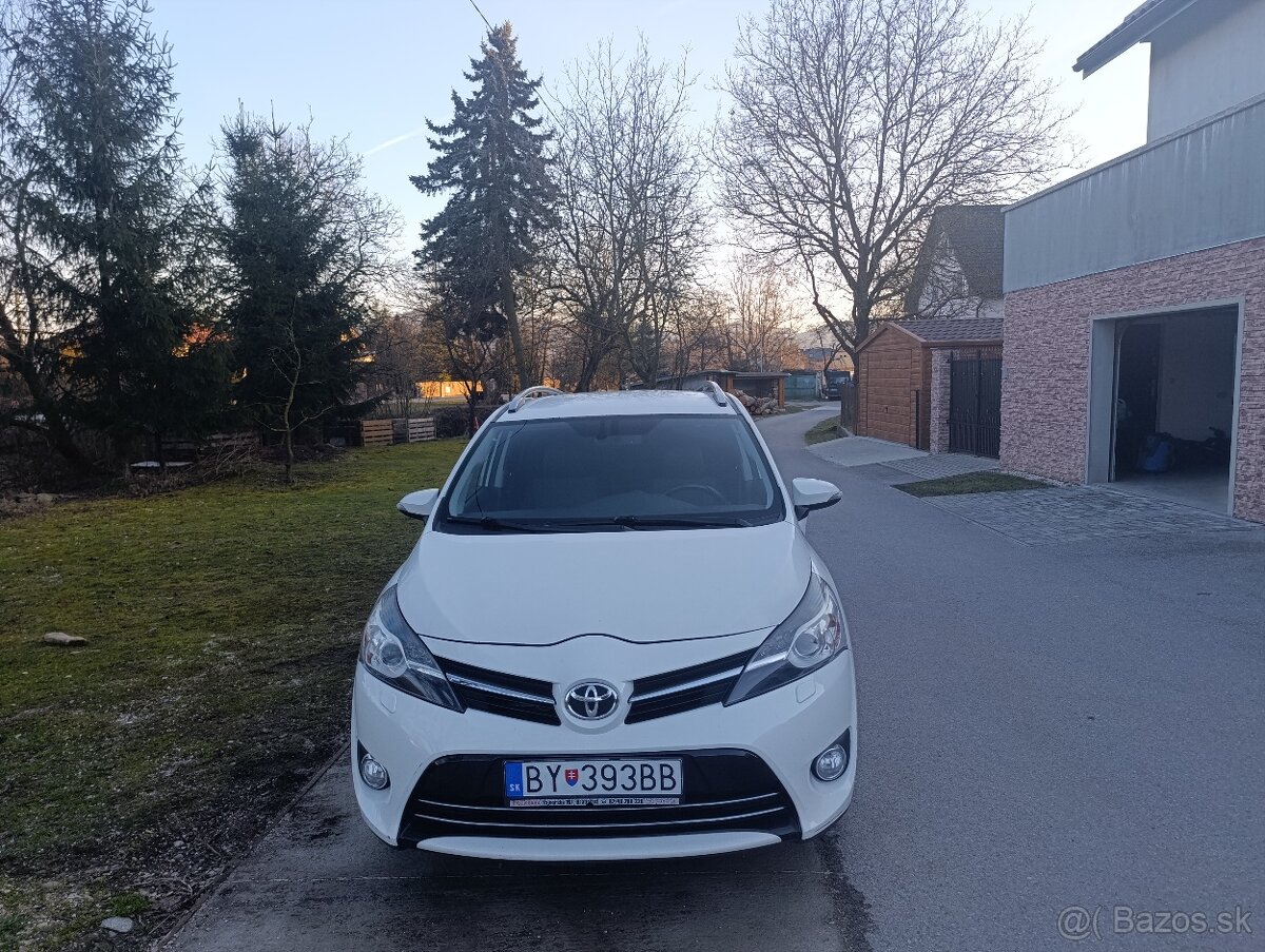 Toyota Verso 2,2 D-CAT