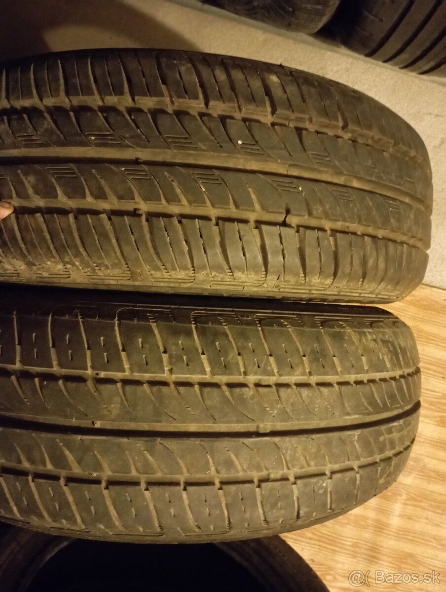 2ks letne 185/60R15 Semperit