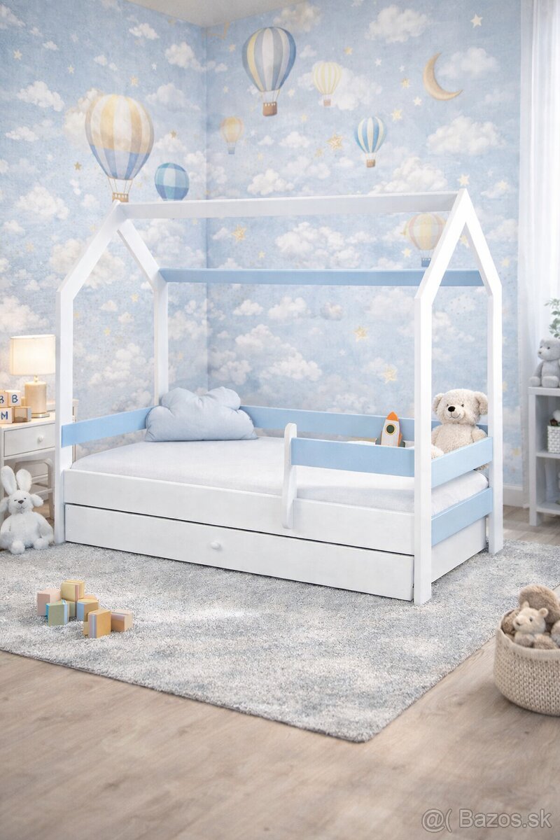 Detská posteľ domček v modrej farbe v komplete