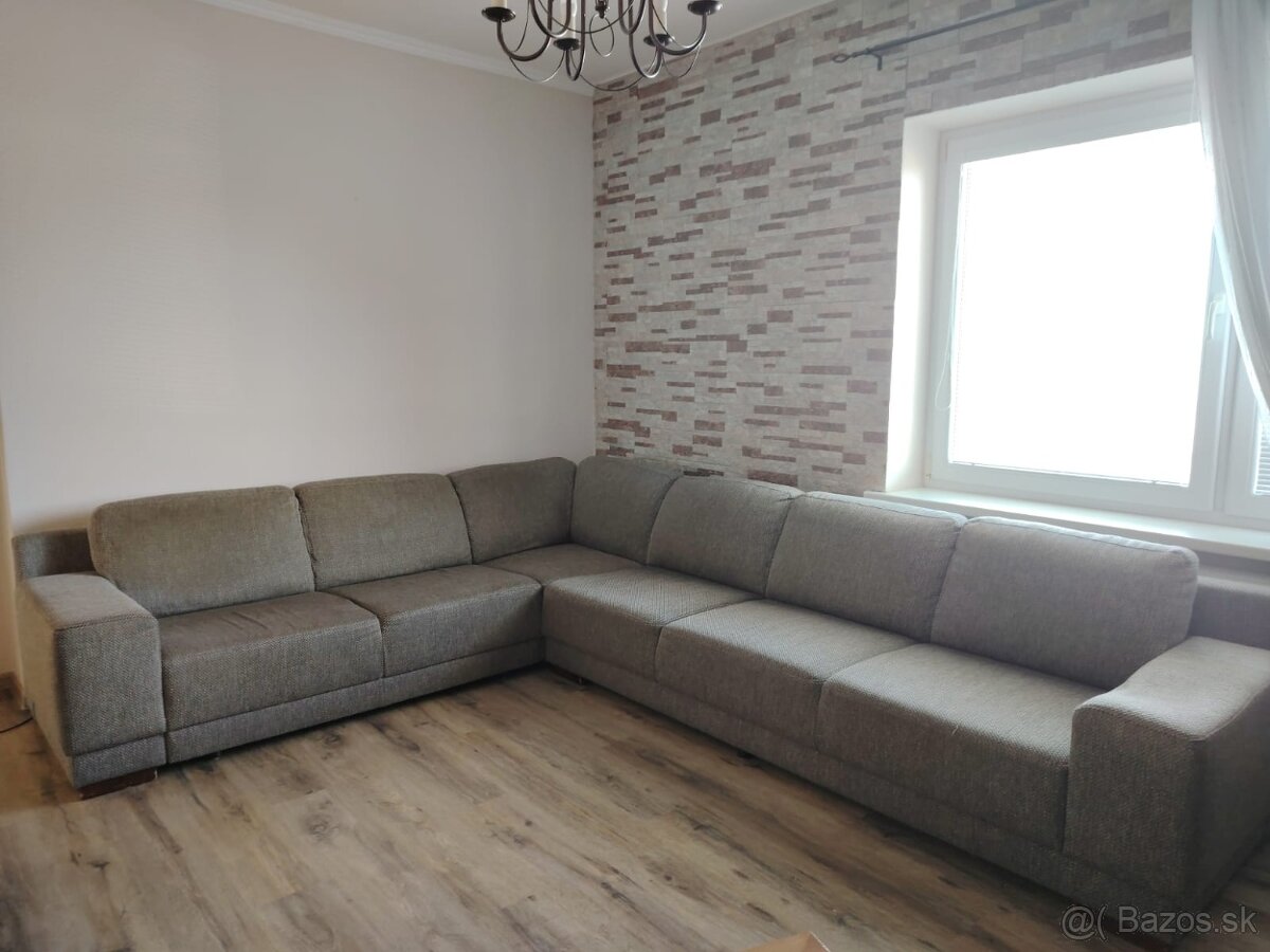 Sedačka + taburetka