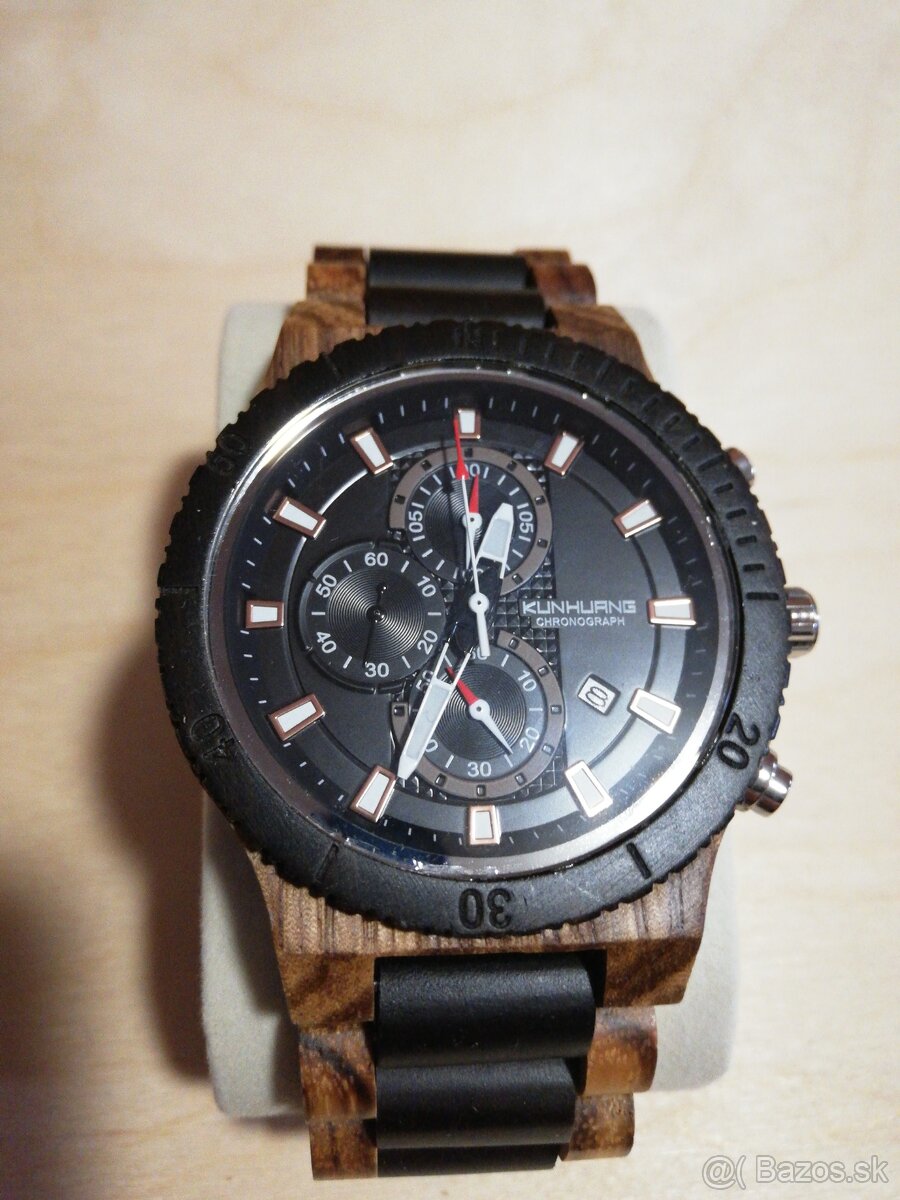 Pánske drevené hodinky