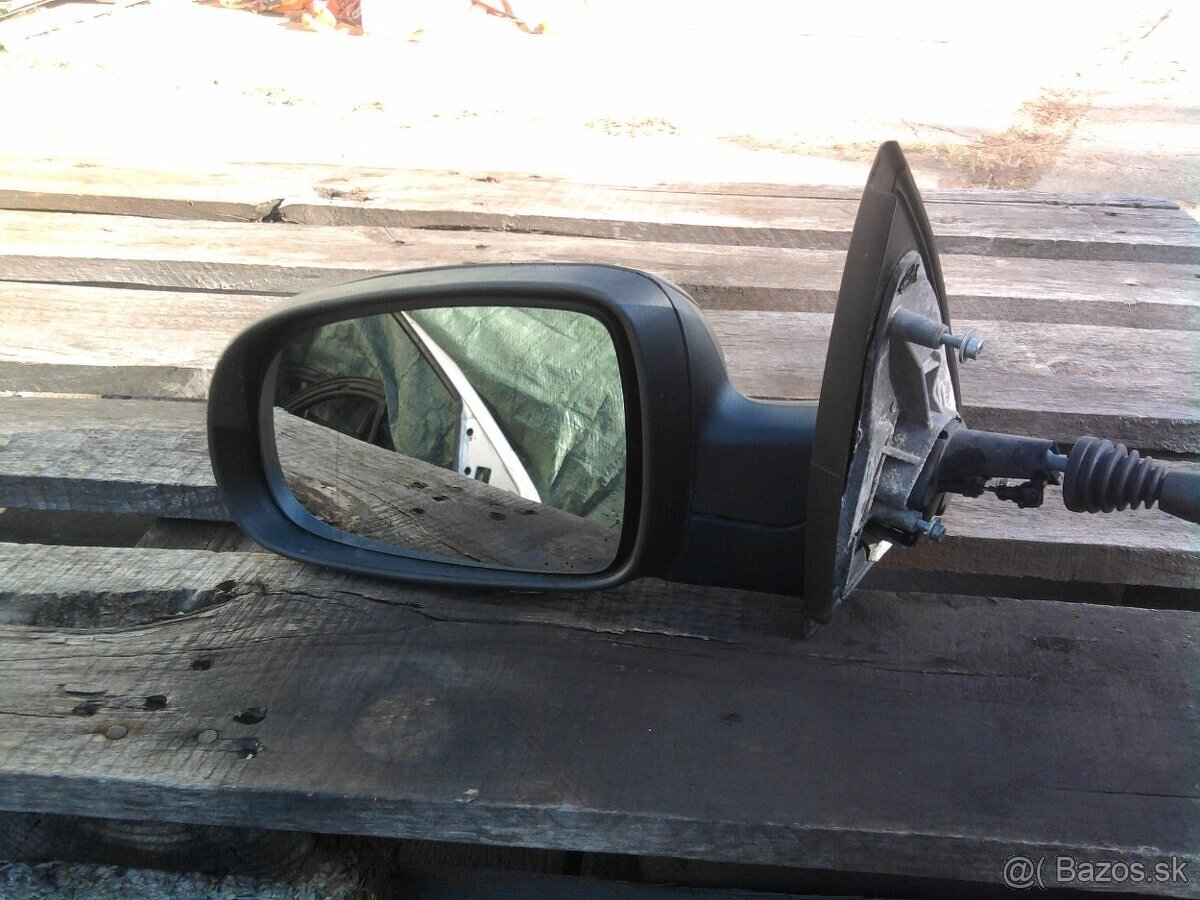 Opel corsa C spatne zrkadla
