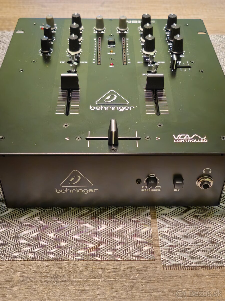 Behringer nox101