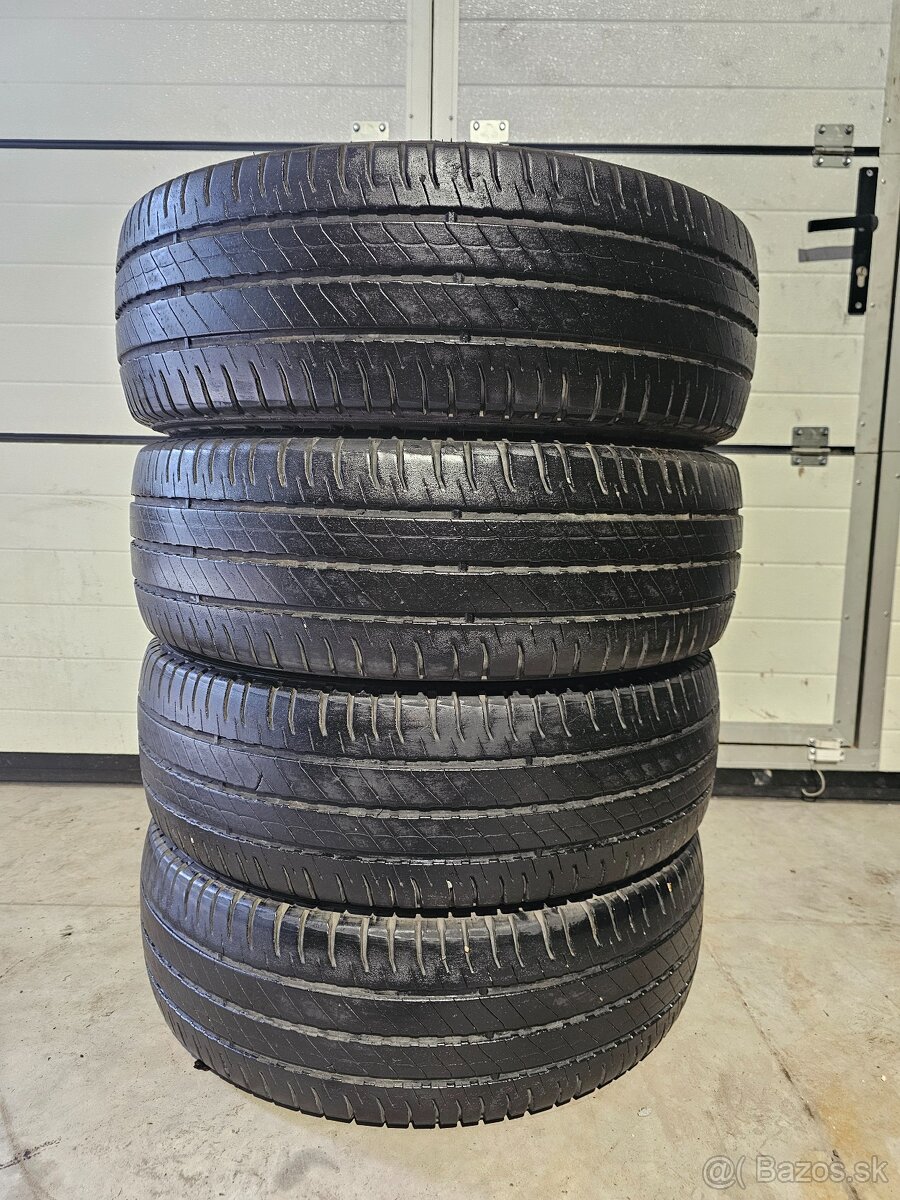 Letné Pneu Michelin Agilis3 215/70 R15 C