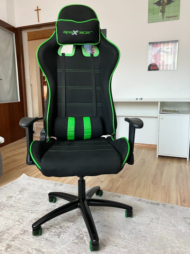 Na predaj: Herná stolička Apex Racer – čierno-zelená