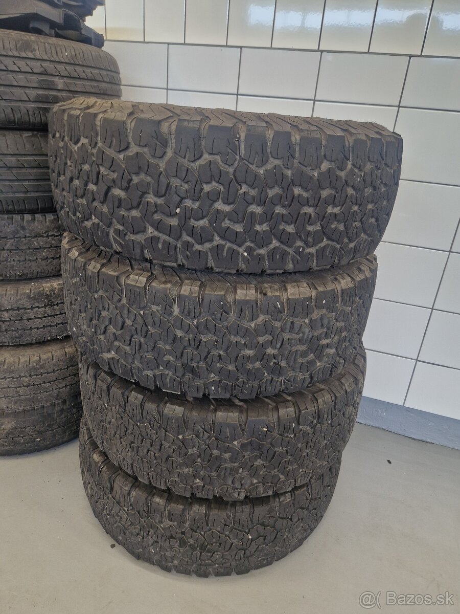 285/70 r17 BfGoodrich All-Terrain 4ks
