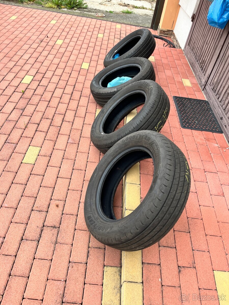 GOODYEAR r17 Letné pneumatiky