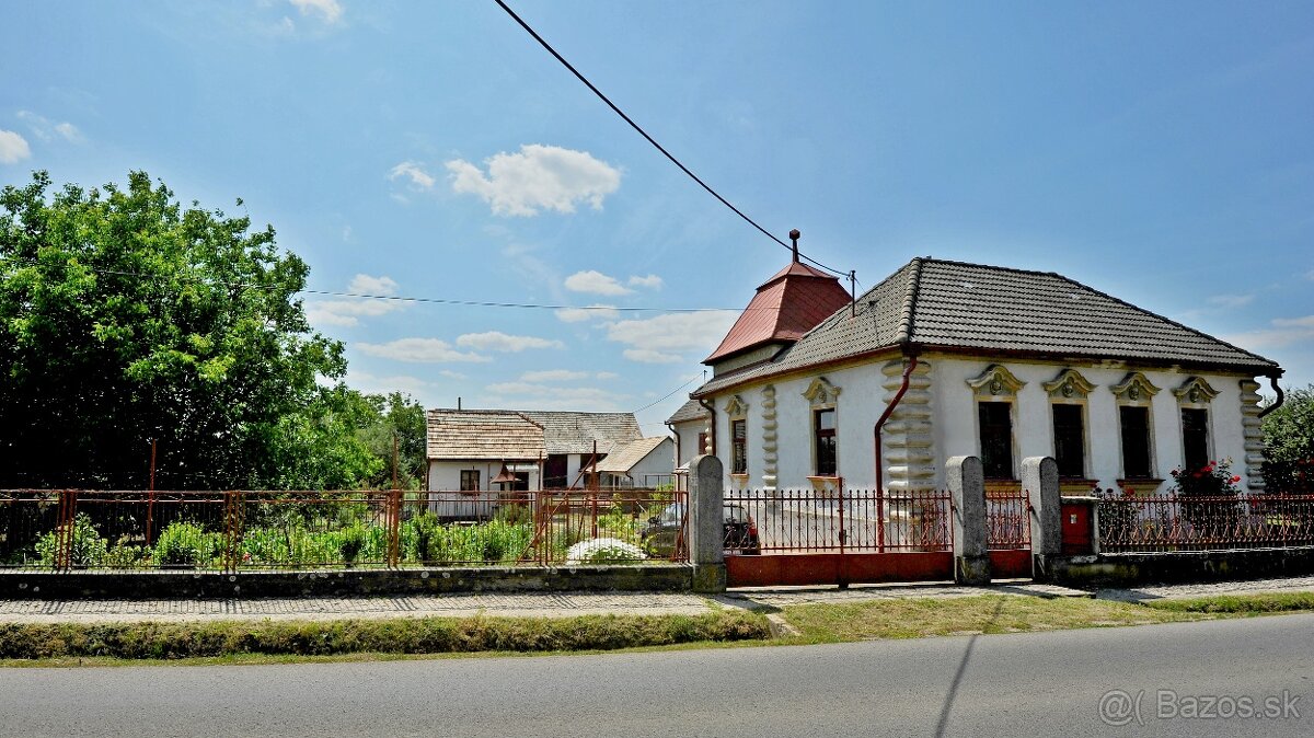 Gazdovský dom s pozemkami je na predaj
