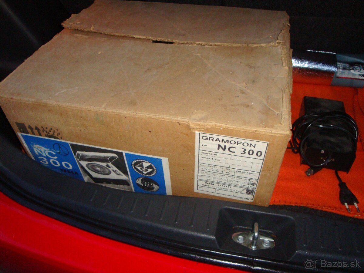 Gramofon Tesla NC 300