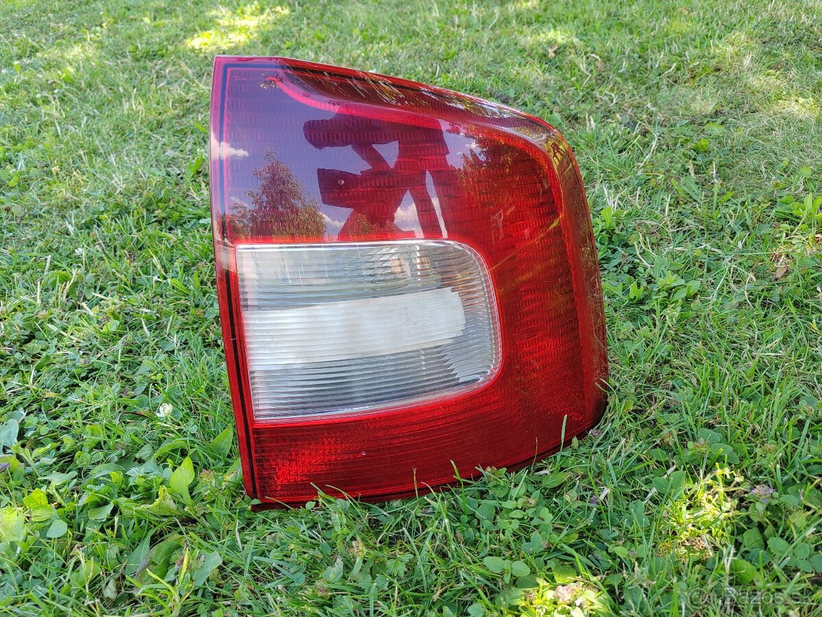 Škoda Octavia 2 combi pravé svetlo