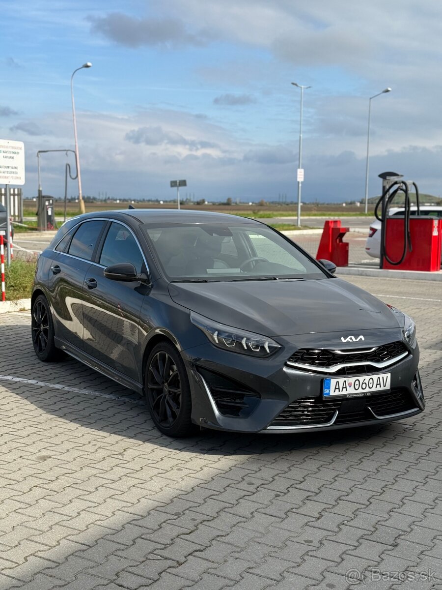 Kia Ceed 1.5 T-GDi GT Line A/T 117,5 kW