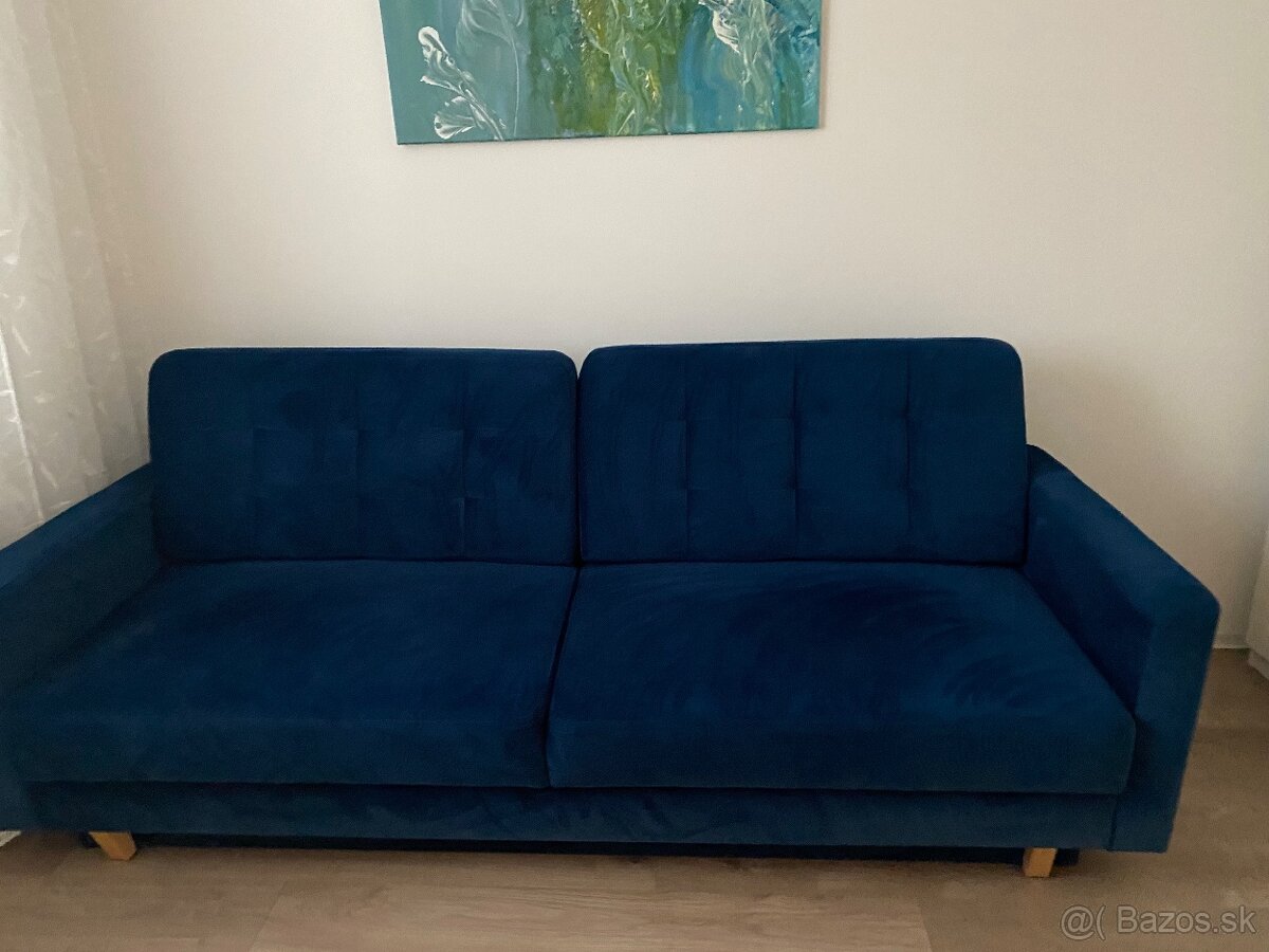 Rozkladacia pohovka tmavo modra plys
