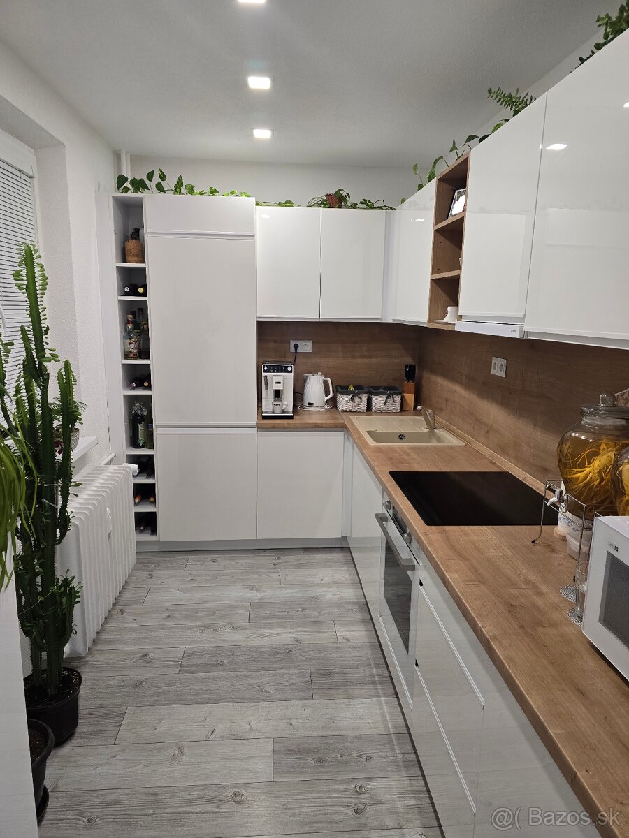 Prenájom: moderný 2 izbový byt, od 01.01.2026