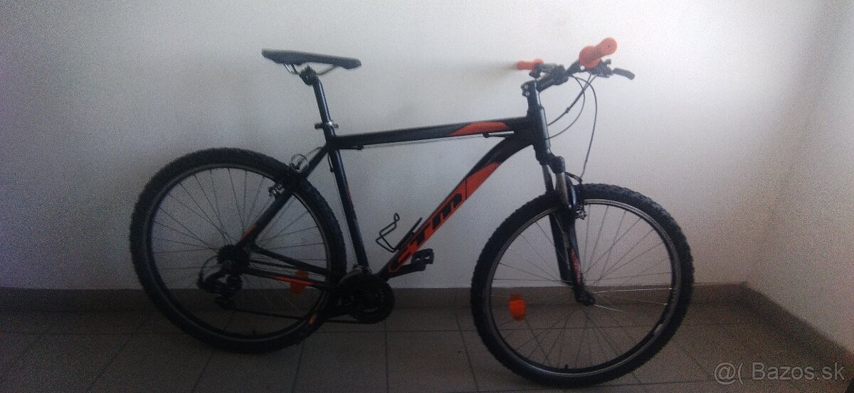Predám horsky bicykel CTM rein 1.0- 29" kolesa. uzamykanie