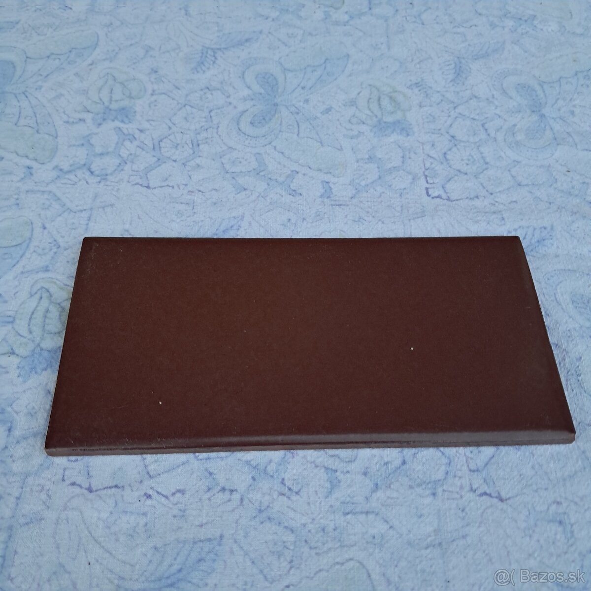 Retro dlažba – hnedá lesklá - 0,30€ za ks