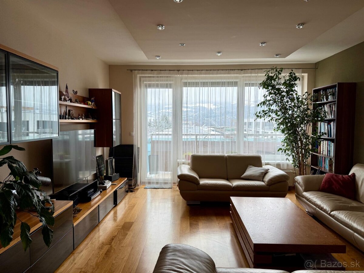 Ponúkame na predaj 3-izbový byt s úžitkovou plochou 96,82 m²