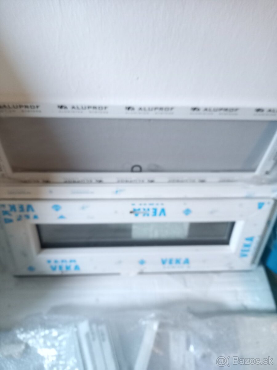 plastove okno male