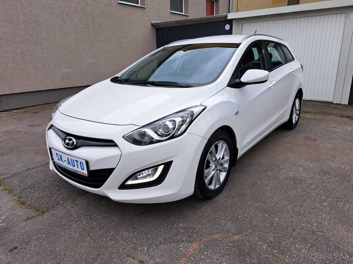 Hyundai i30 CW 1.6i CRDi 16V DOHC Comfort