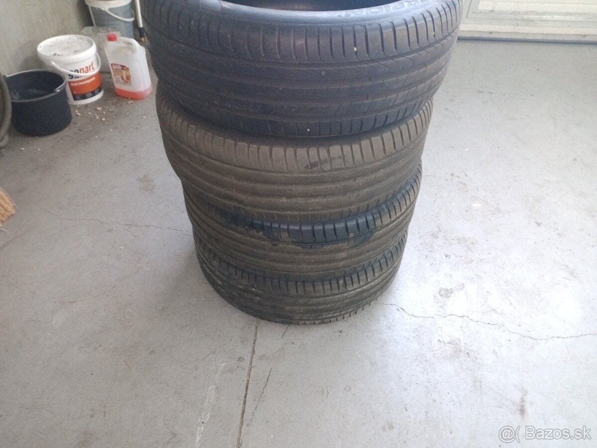 235/55R18