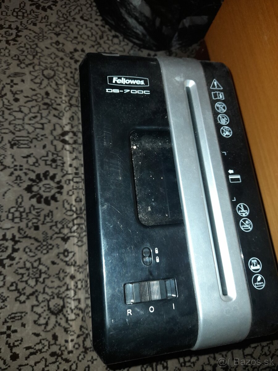 Skartovačka Fellowes DS-700C