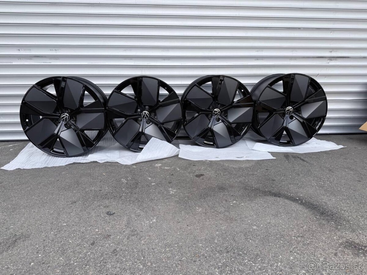 ORIG.VW TOUAREG R21 R-LINE 2025 NOVE DISKY