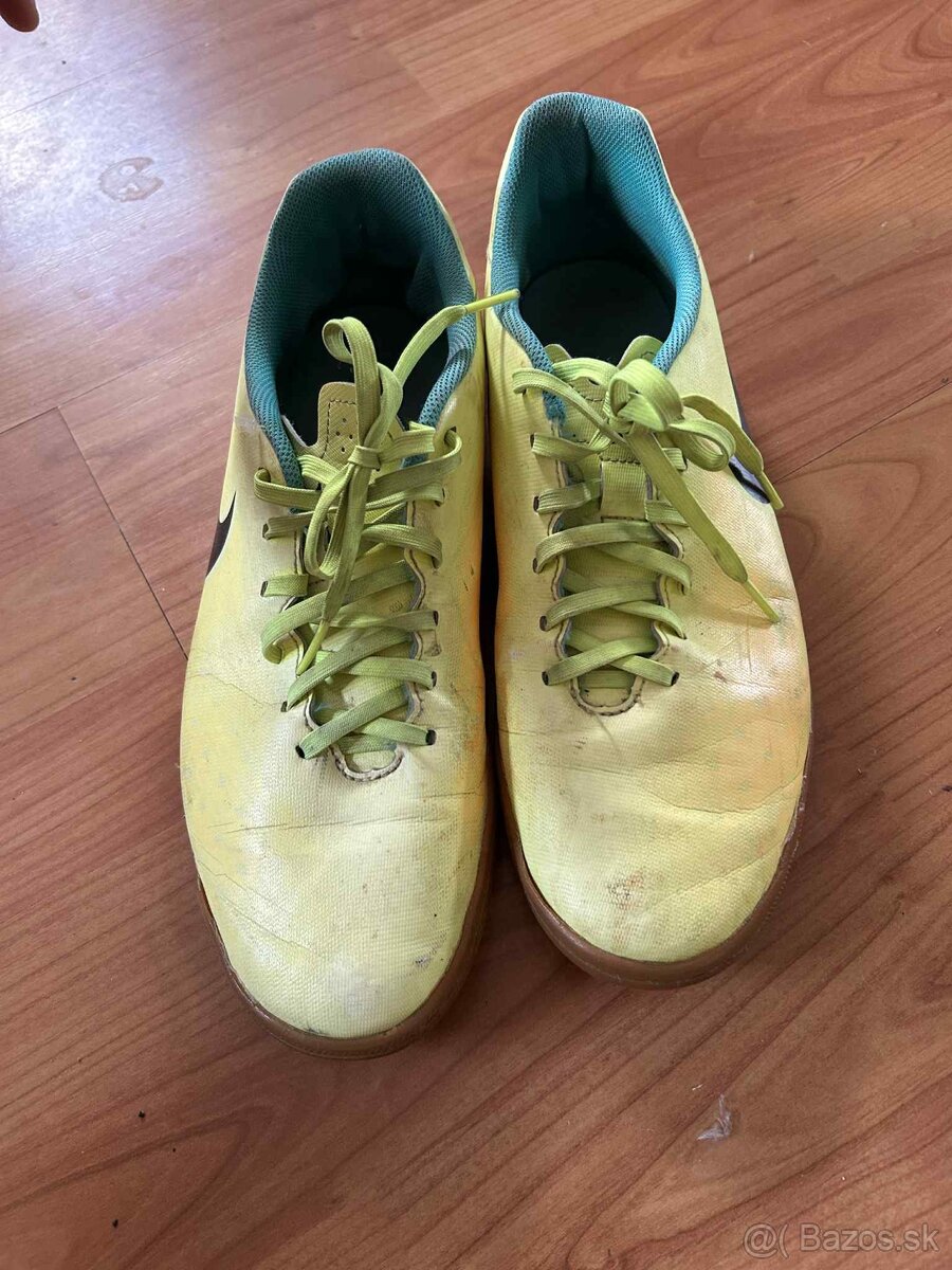 Halovky 44 nike /kopačky
