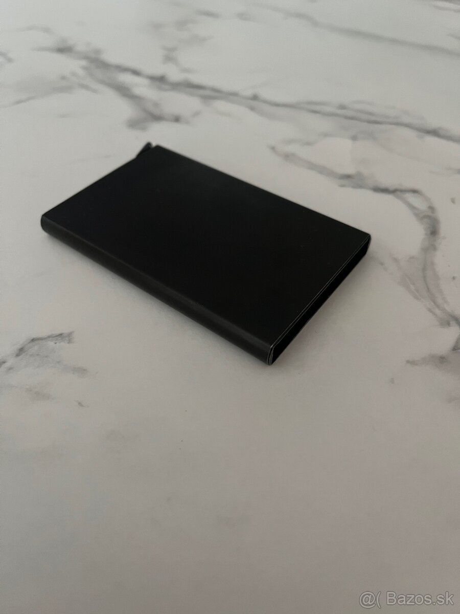 Penaženka card holder