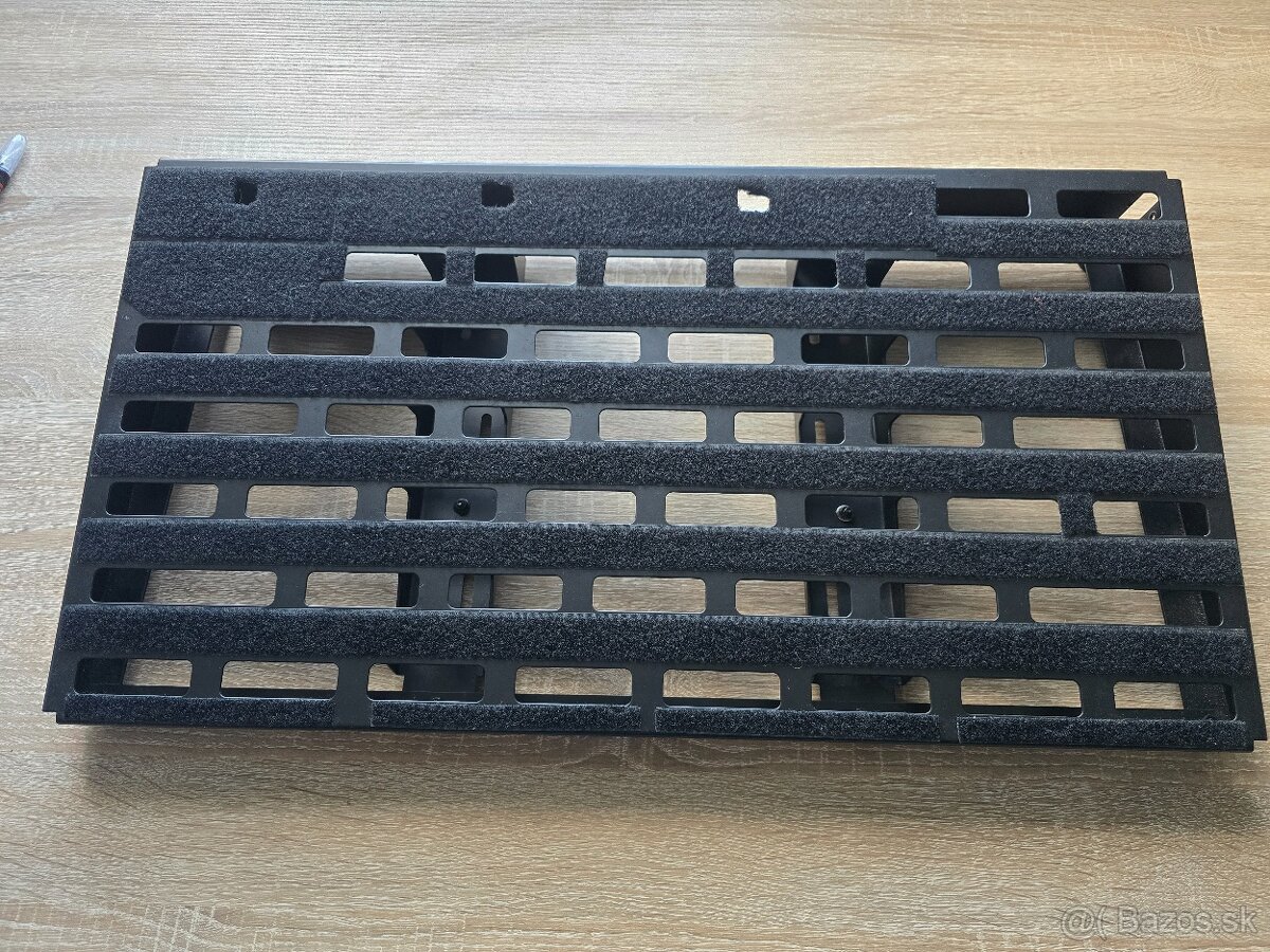 Efekty, pedalboard