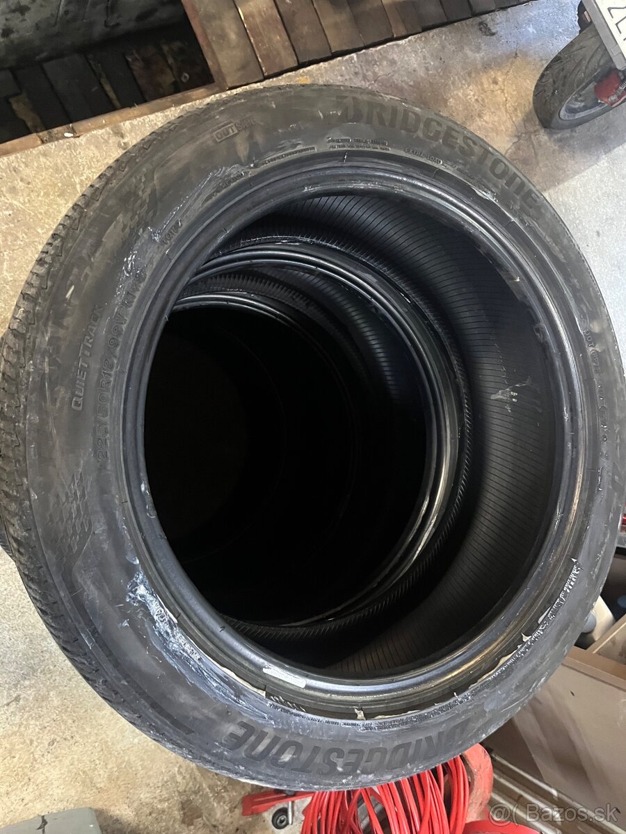 Predam 4ks zimne pneu 225/50 r18
