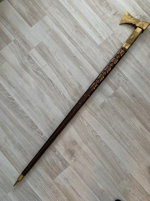 Predám umeleckú valašku mosadzná vygravírovaný ľudový motív