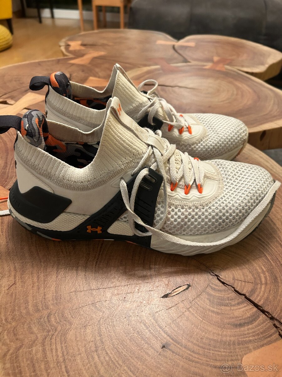 UNDERARMOUR pánske fitness tenisky