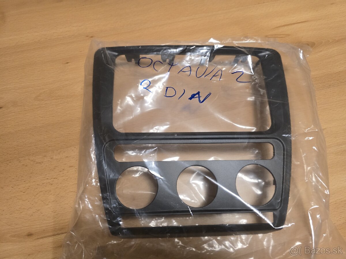 2 DIN rámik octavia 2