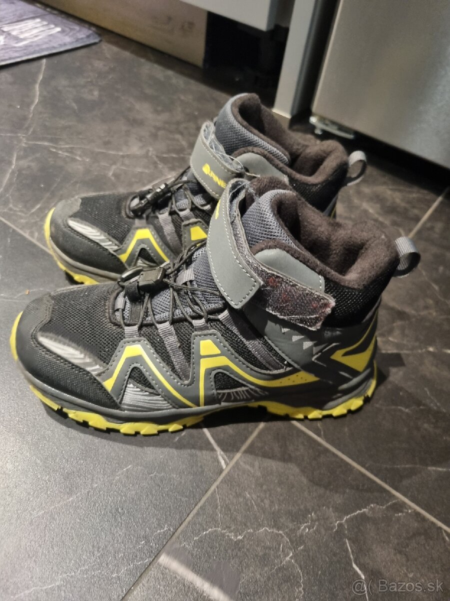 Zimné vyteplene boty topánky cizmy Alpina velk. 34