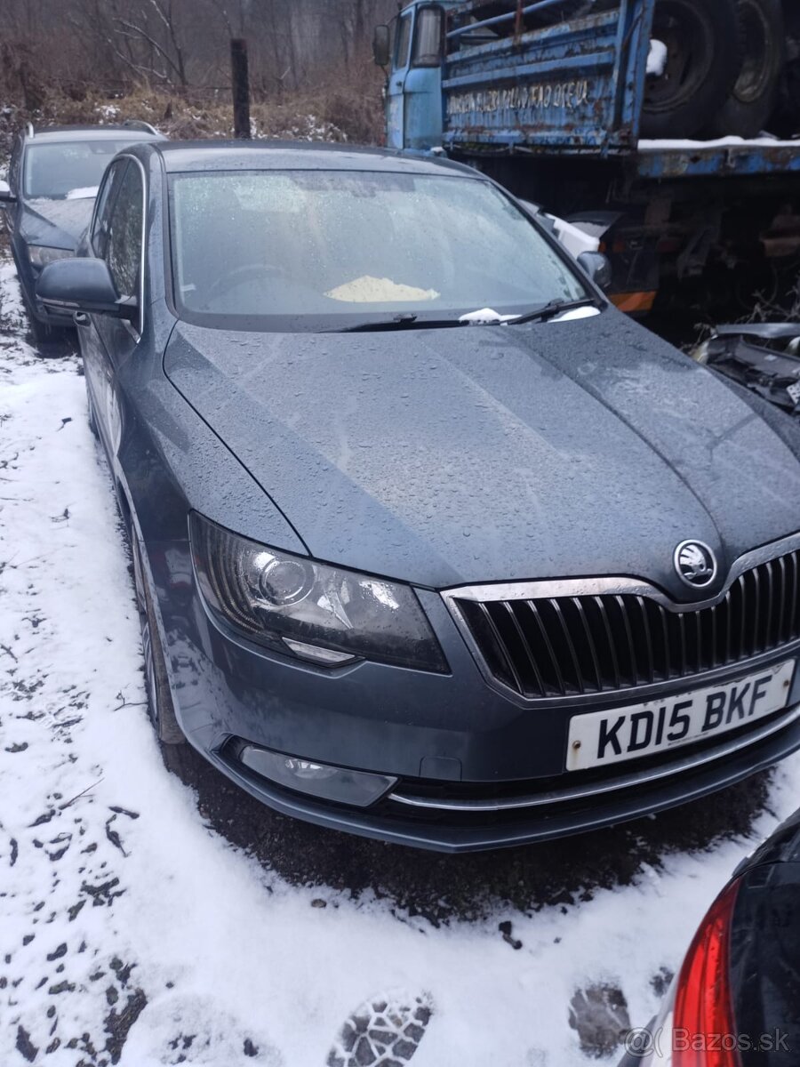 Kapota Škoda Octavia 3