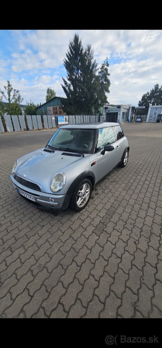 Mini cooper 1.6 benzín 66kw (90ps)