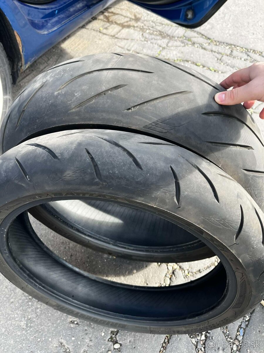 Bridgestone Battlax S21