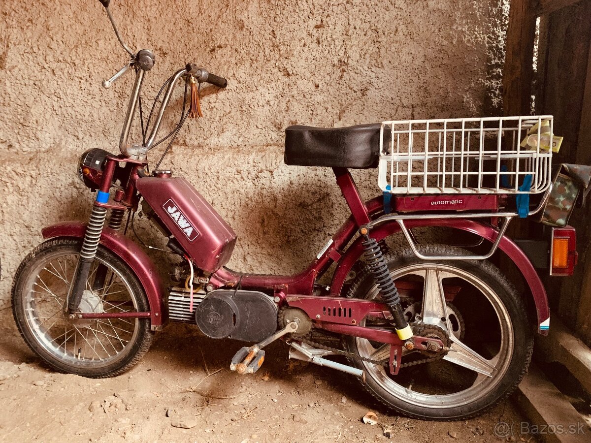 Predám moped Babetta 215 s VEĽA náhradnými dielmi