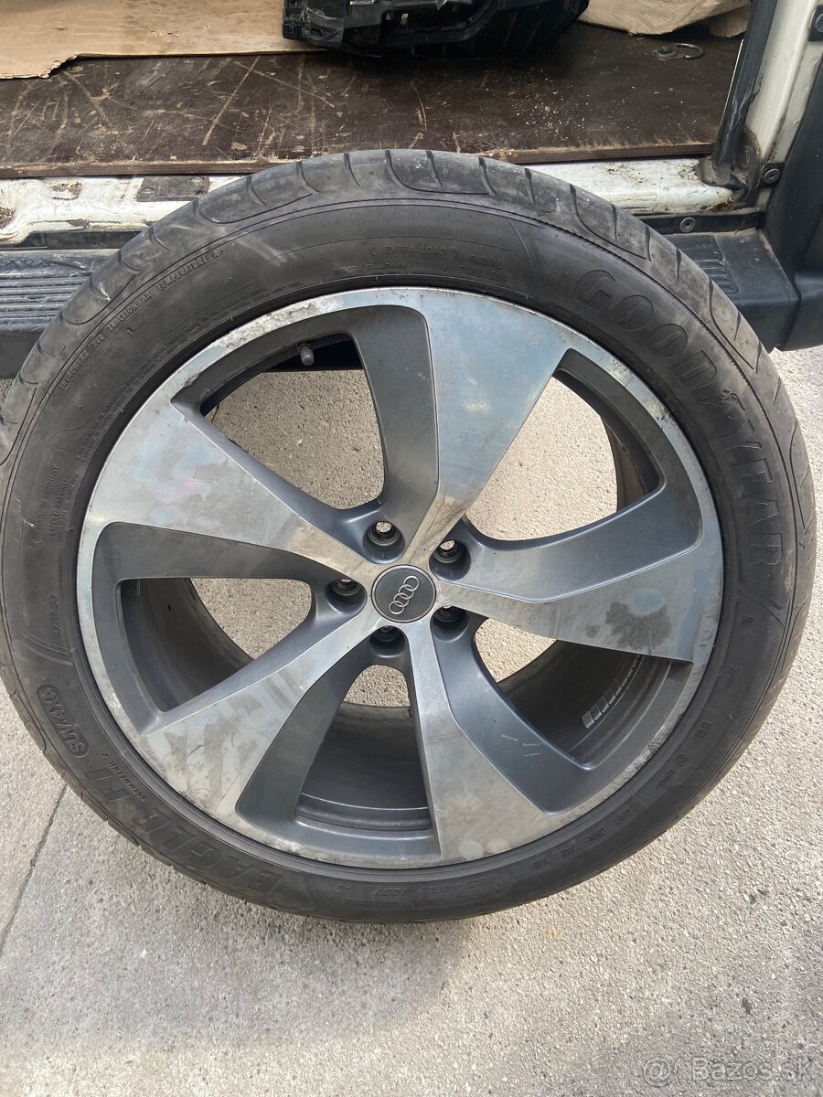 285/4o r21 Predam kolesa q7 obute goodyear