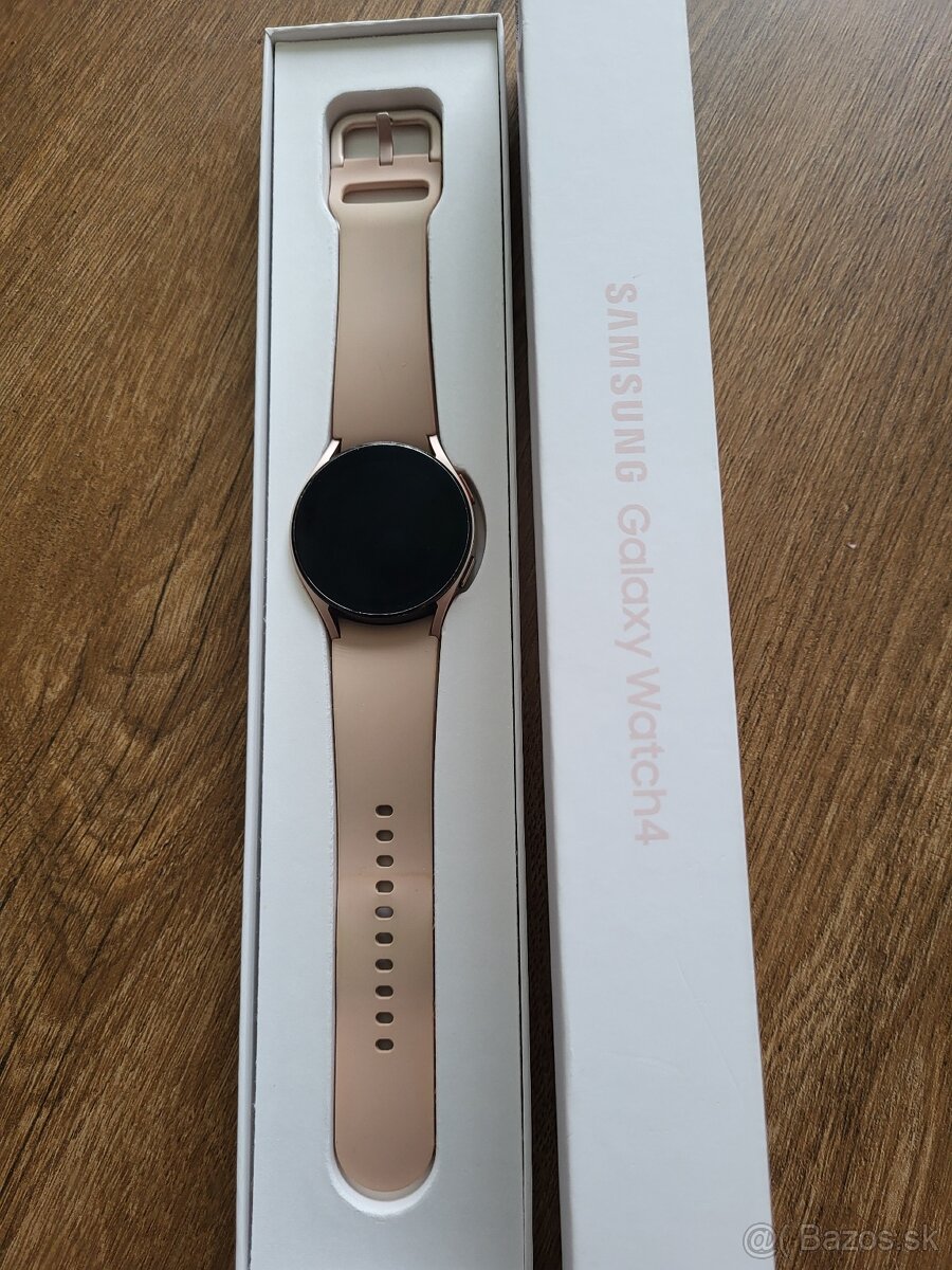 Predám hodinku Samsung Galaxy Watch 4