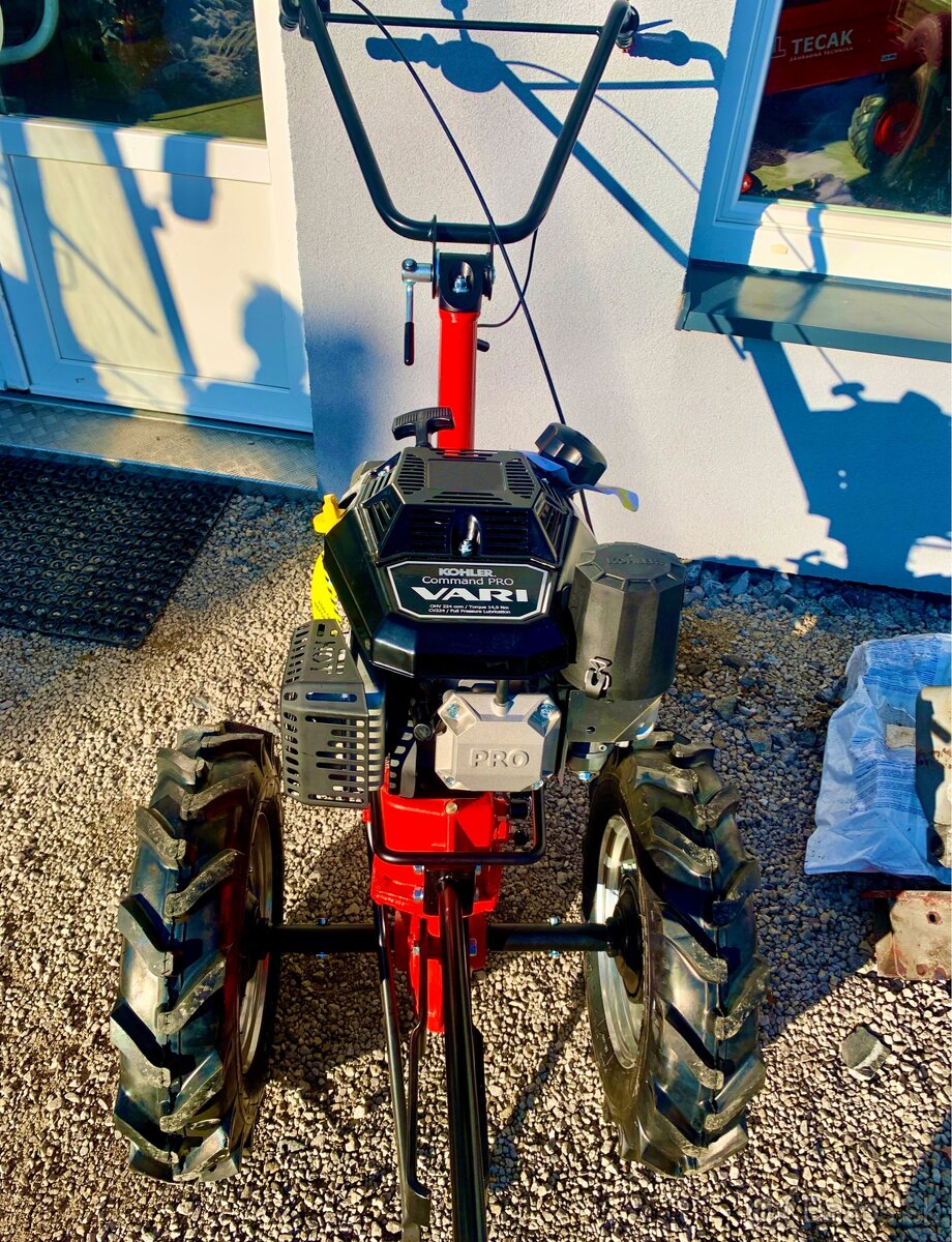Predám terra,vari malotraktor motor Kohler CV224 4 takt