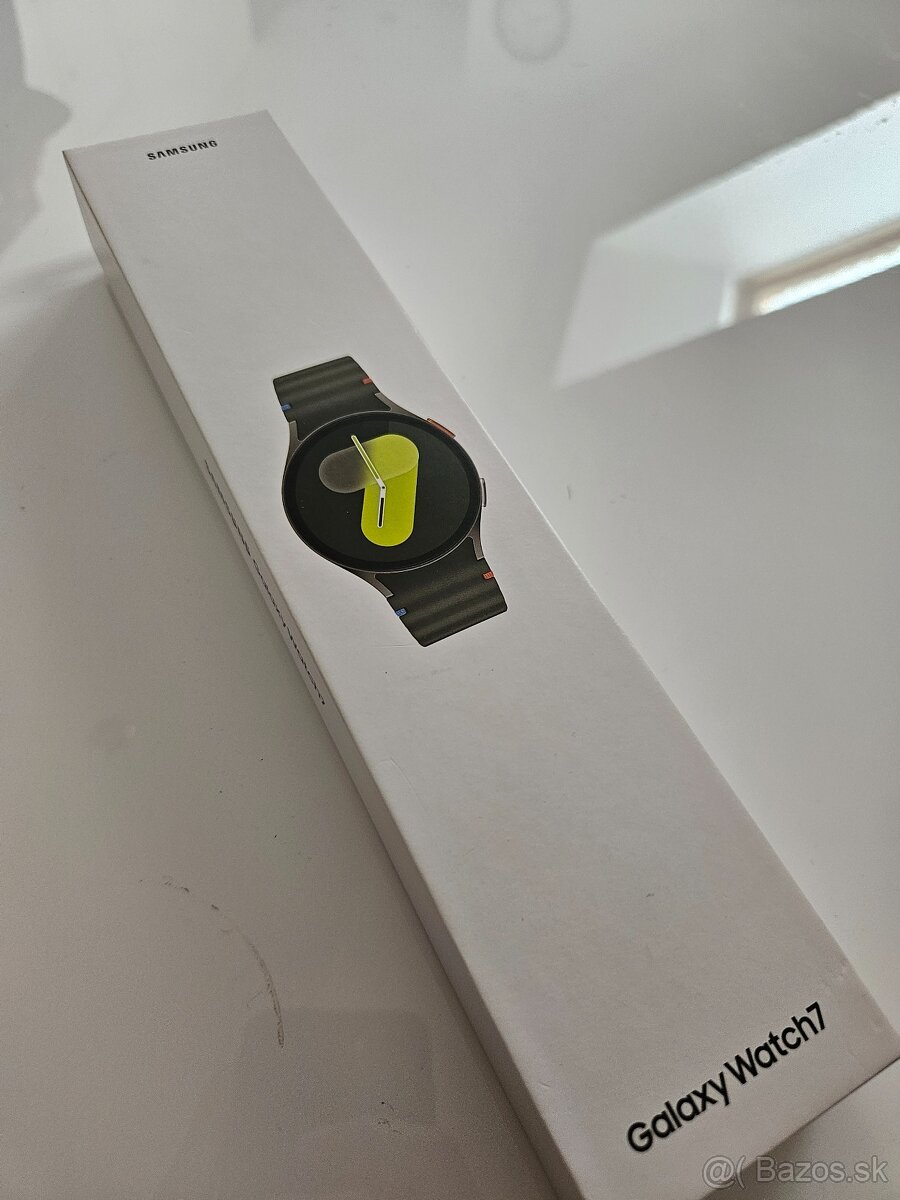 Samsung Galaxy Watch 7 44mm zelená farba.