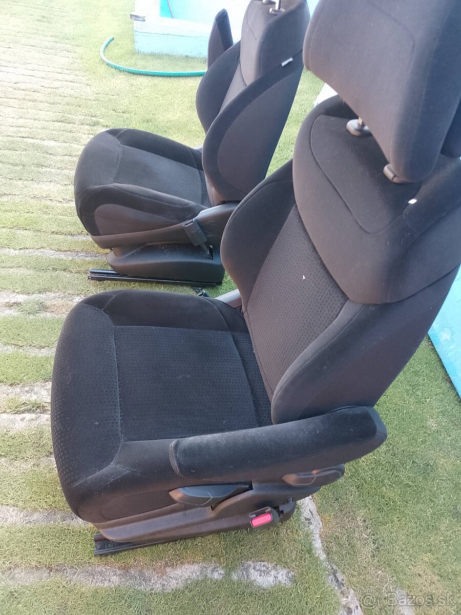 Sedadlá C4 Grand Picasso