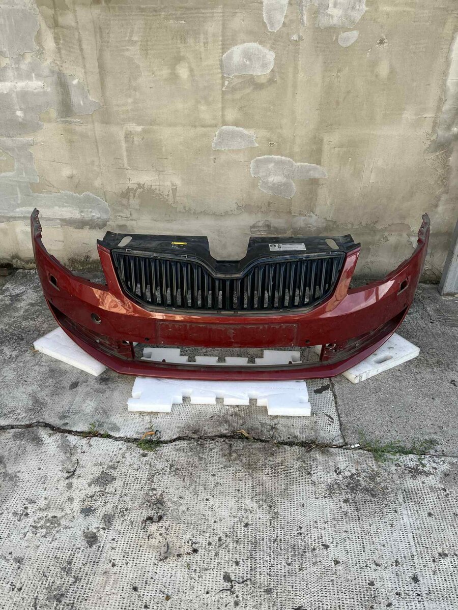 Predný nárazník Škoda Octavia III