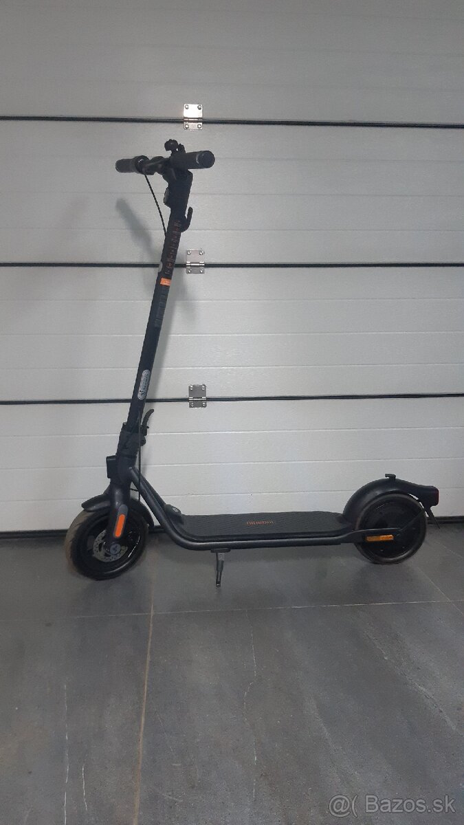 Kolobežka Segway ninebot F2