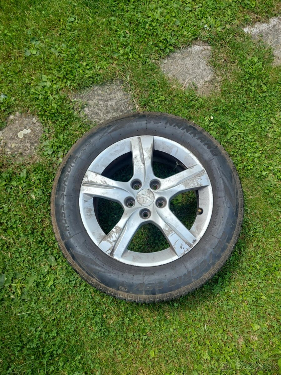 Predám sadu 4 zimných pneumatík s elektrónmi