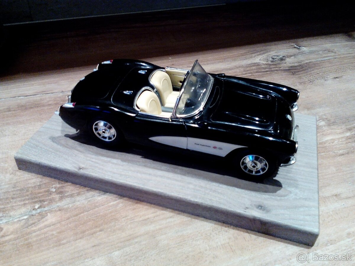 Predam auto zn Bburaro 1:18 ,Chevroleth Corvetta,r 1957